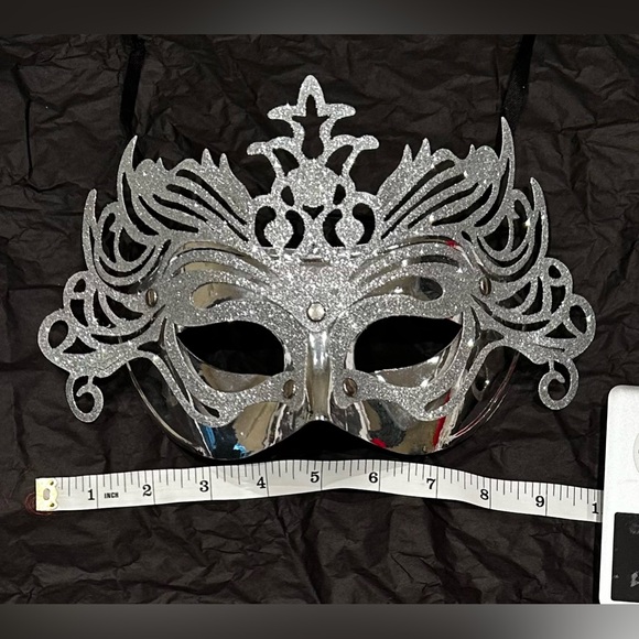 Unisex Glitter Silver Halloween Mask - Picture 5 of 5